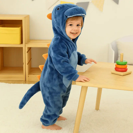 enfant-souriant-avec-deguisement-dinosaure-bebe-bleu-confortable