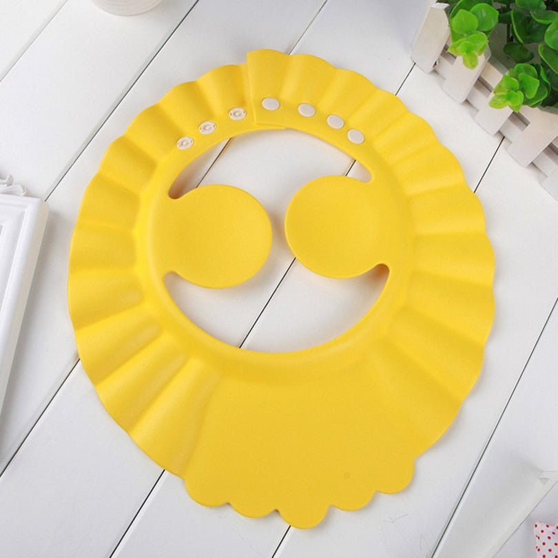 Visière chapeau pour douche bébé I ShampooCap™ - Fluffy Lion Boutique